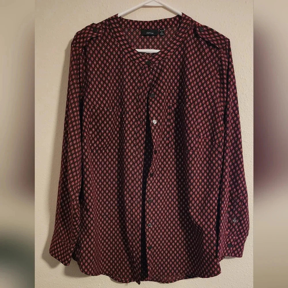 Apt. 9 Women's 100% Polyester Full Button Closure Tabbed Shoulder Blouse Size 1X